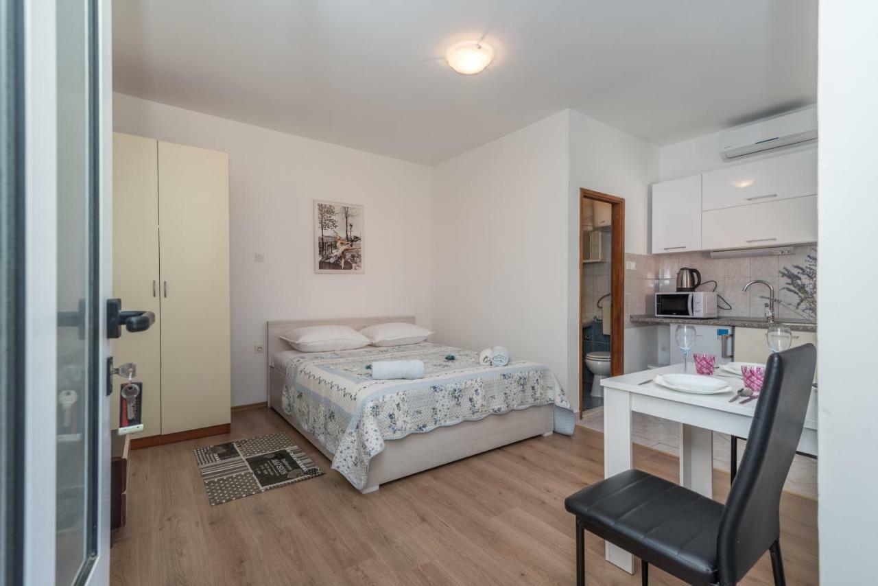 Studio Apartment Coce Τρογκίρ Εξωτερικό φωτογραφία